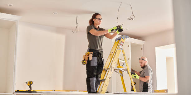 Best Affordable Emergency Electrician  in Middleport, NY